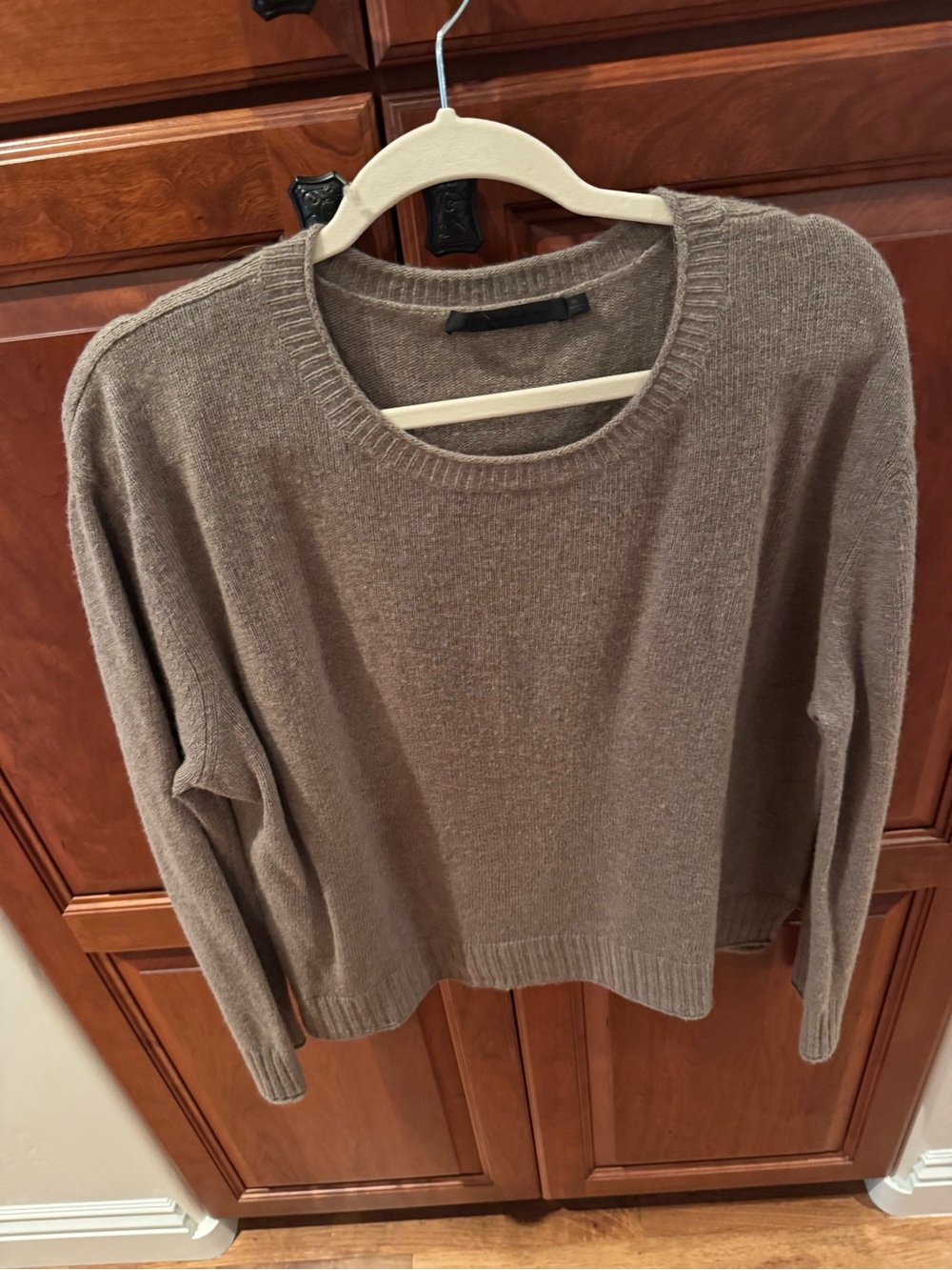 Cashmere Fisherman Taupe Women's Crewneck Sweater - Jenni Kayne